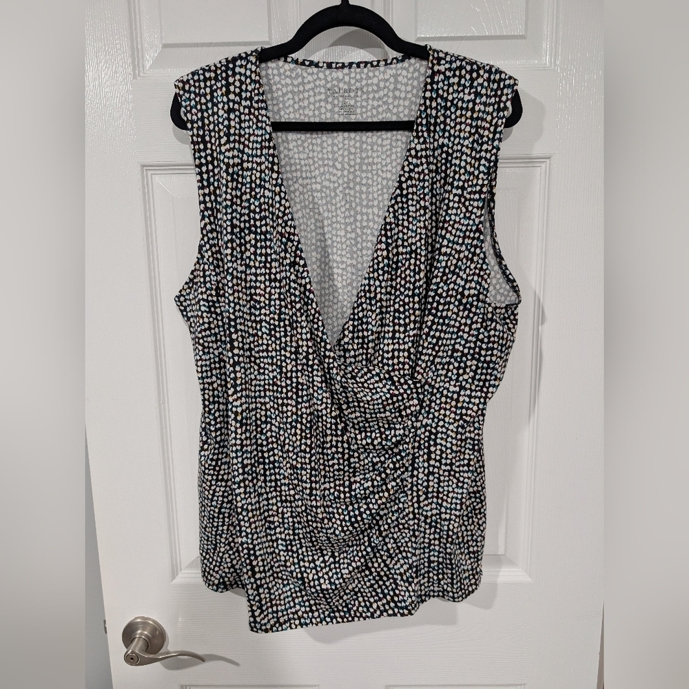 Talbots Woman Black and White Asymmetrical Fitted Blouse in Size 2X